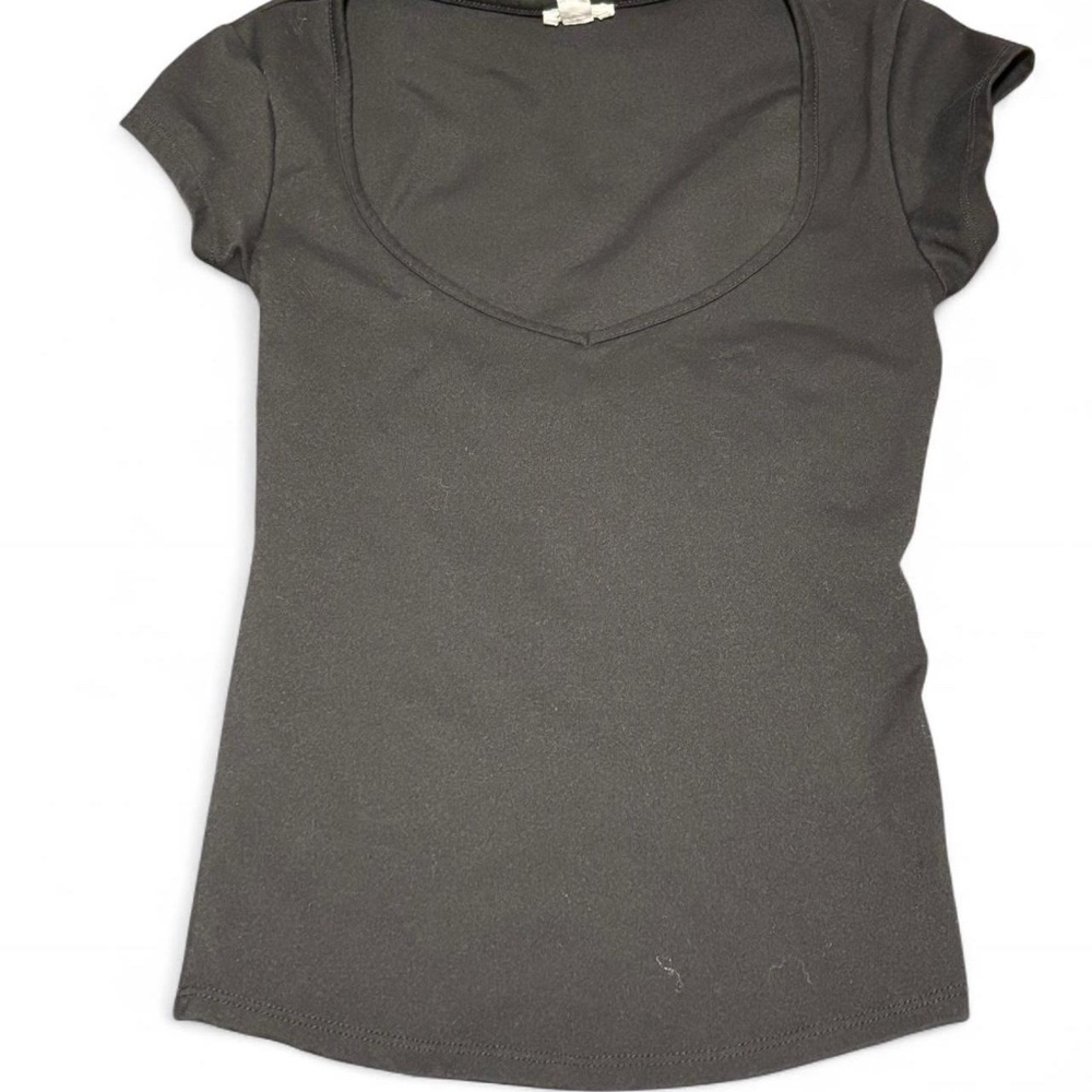 black garage fitted v-neck